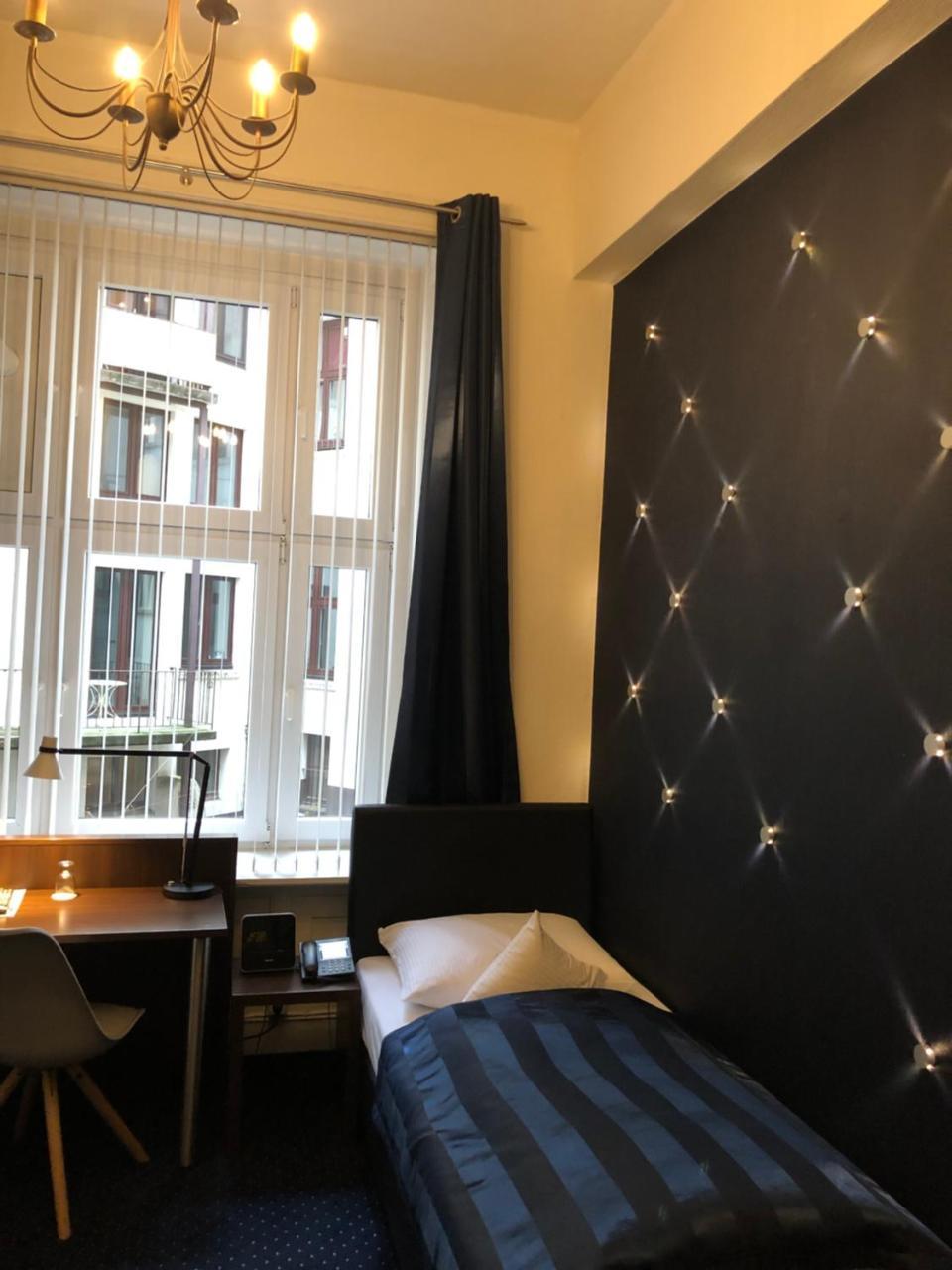 Hotel Wagner Im Dammtorpalais Hamburg-Harburg Exteriör bild